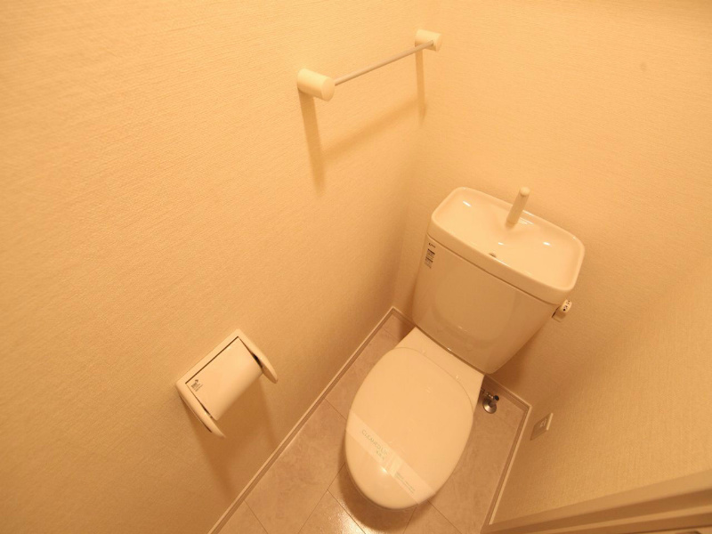 トイレ　トイレ（お風呂トイレ別）温水洗浄暖房便座取り付け可