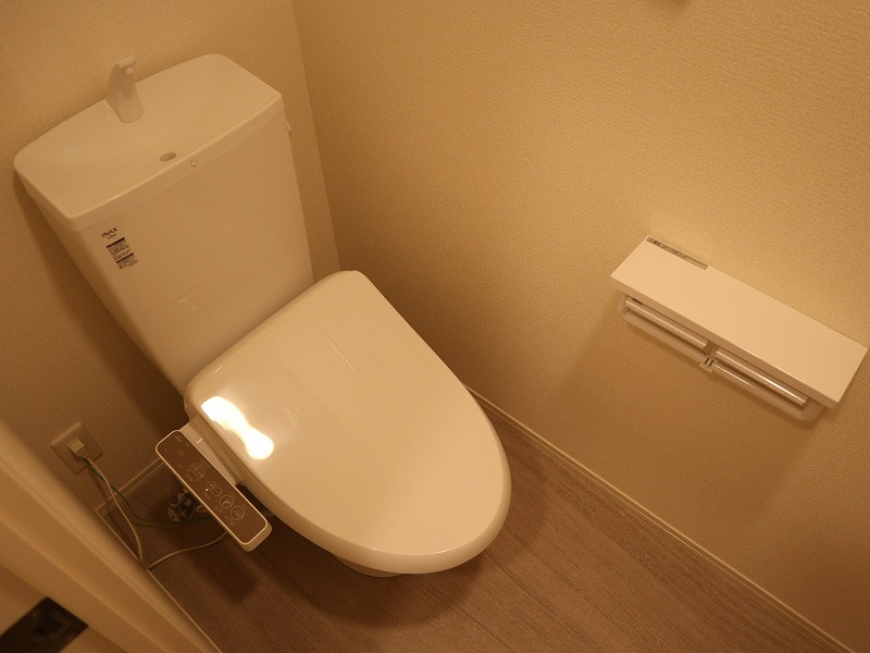 トイレ　キレイな個室空間です