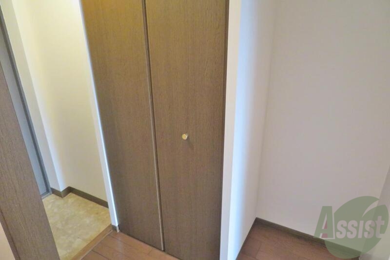 収納　分かりづらいですがクローゼットは廊下にあります。