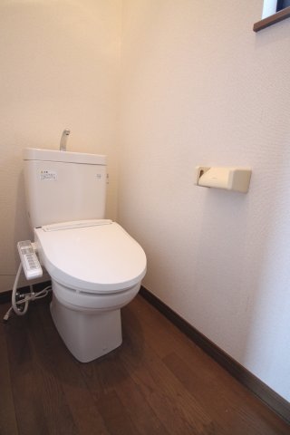 トイレ　※同物件別号室の写真になります