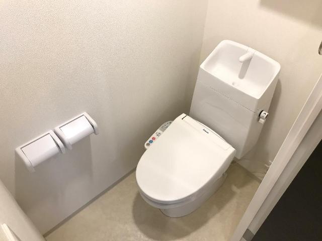 トイレ　シャワー付トイレ