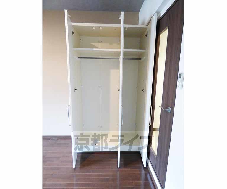 収納　広々とした収納です。