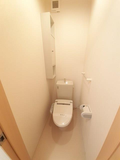 トイレ　温水洗浄便座