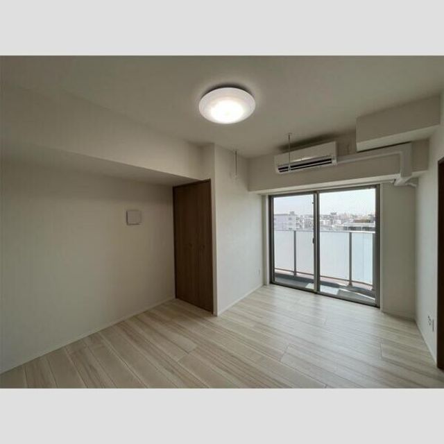 バルコニー　バルコニーあります