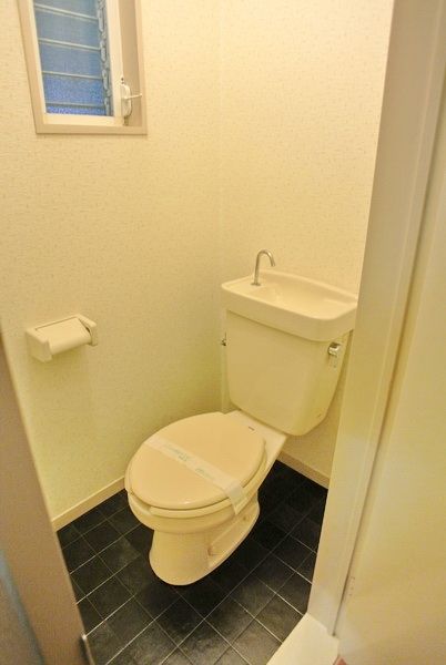 トイレ　★日当たり良好★