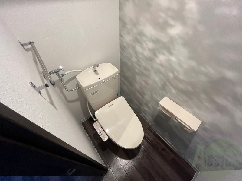 トイレ　シャワートイレになっているので快適です！