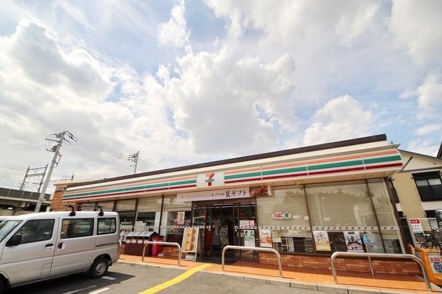 コンビニ　セブンイレブンさいたま与野本町東店（コンビニ）まで760m