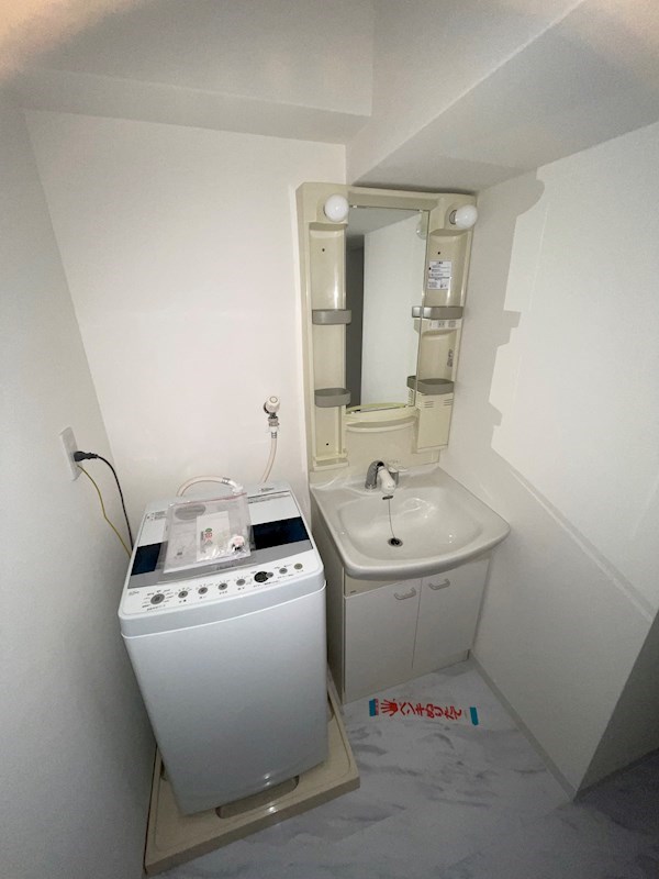 洗面設備　※同タイプの他のお部屋です
