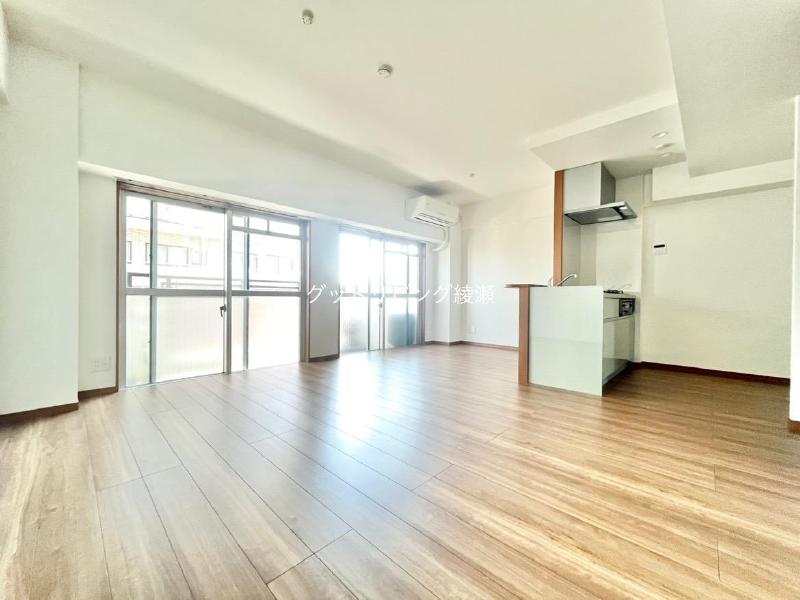 居室・リビング　２０２３/１０/１７撮影　５０４号室