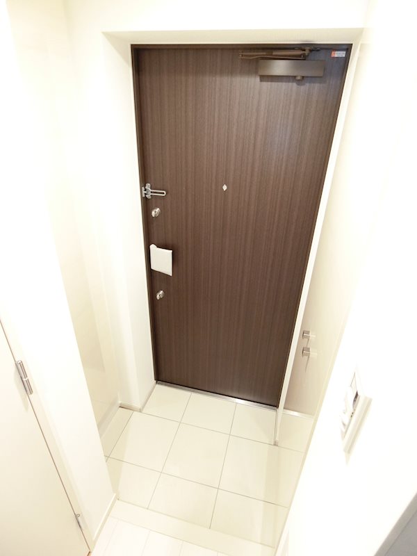 玄関　シューズボックスプラス収納は嬉しいですね