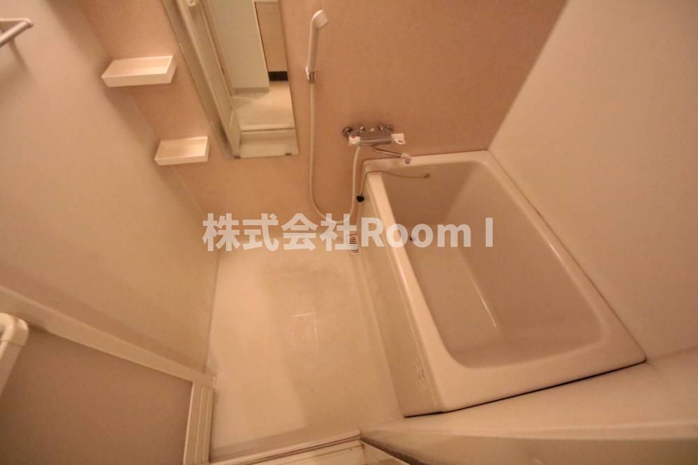 バス・シャワールーム　ゆったり過ごせるお風呂です