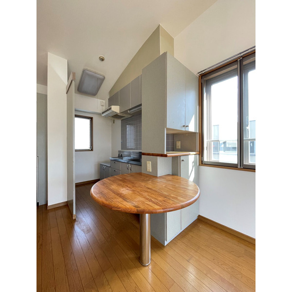 居室・リビング　エントランス