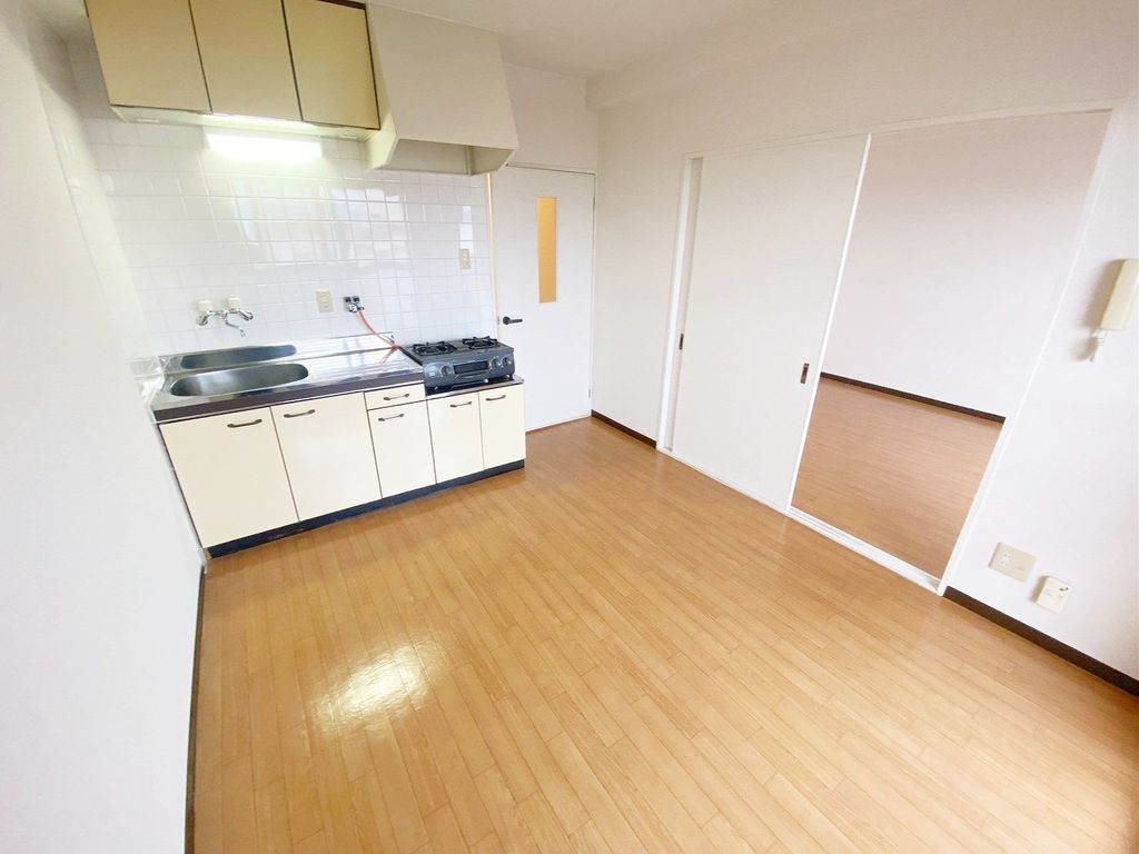 居室・リビング　キッチン