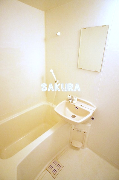 バス・シャワールーム　日々の疲れを癒すお風呂です♪