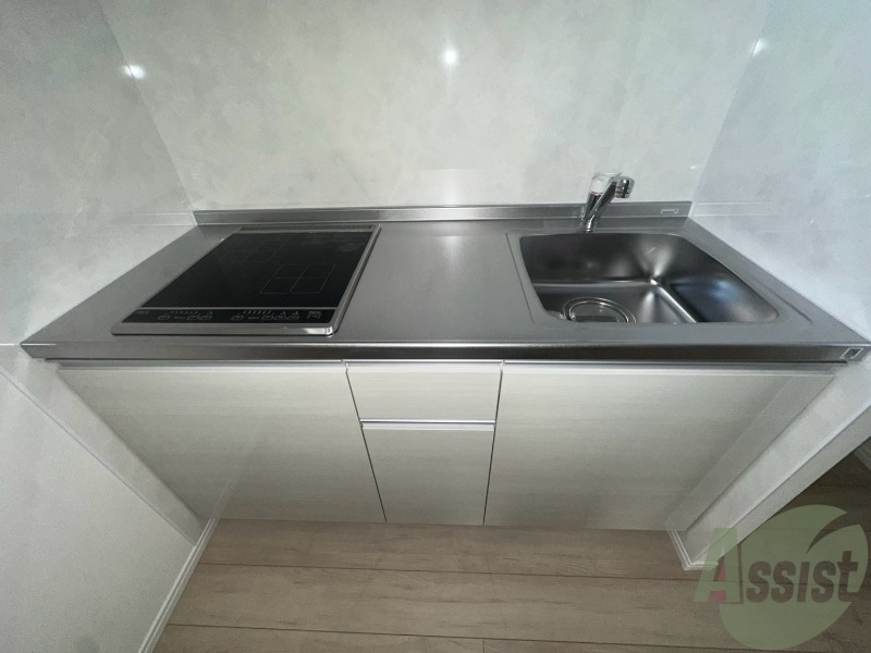 キッチン　こちらはキッチンです、お料理が捗りそうですね。