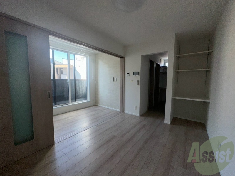 居室・リビング　こちらがリビングです、広々としていていいですね。