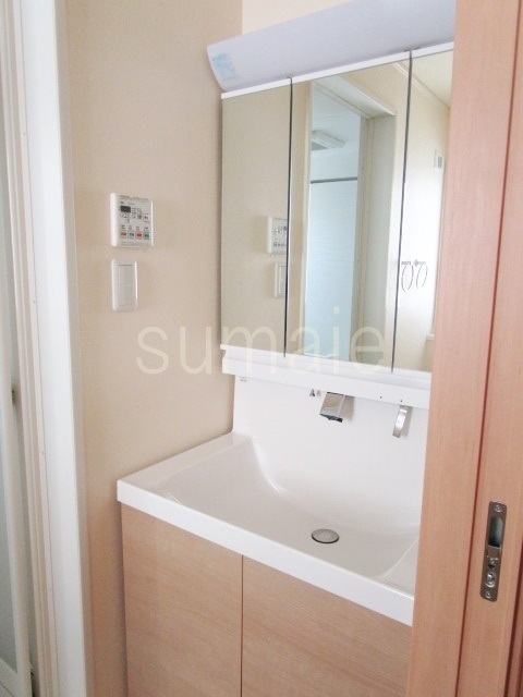 洗面設備　独立洗面台です☆