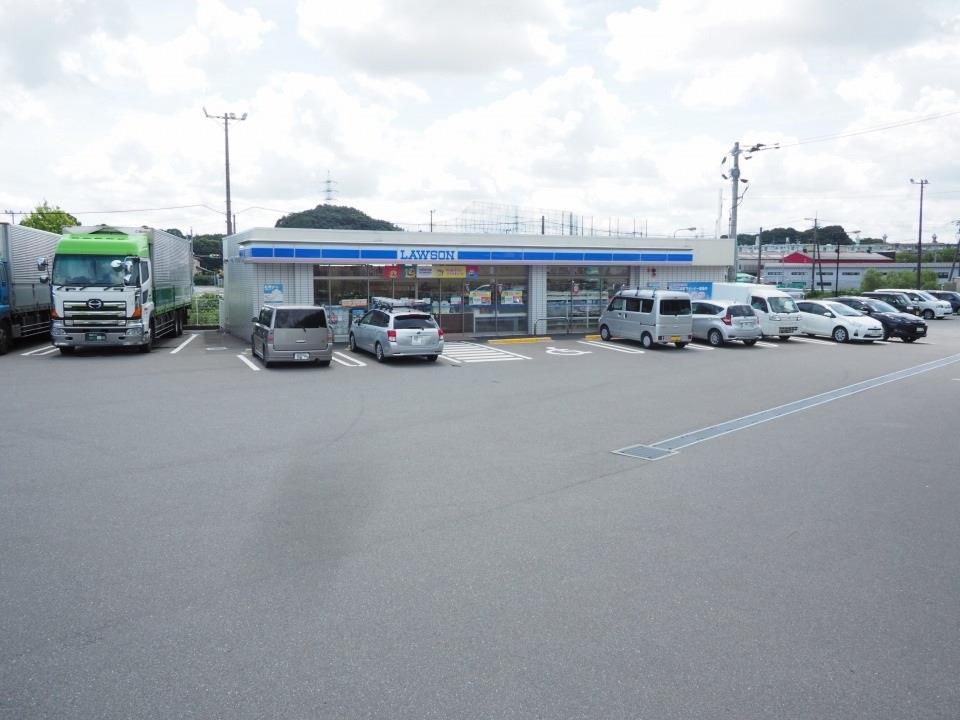 コンビニ　ローソン（コンビニ）まで800m