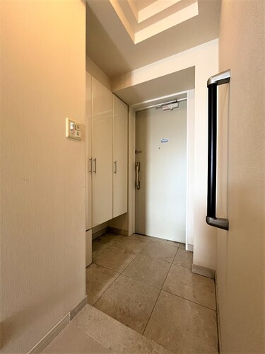 玄関　玄関（前回内装時2024年3月撮影）