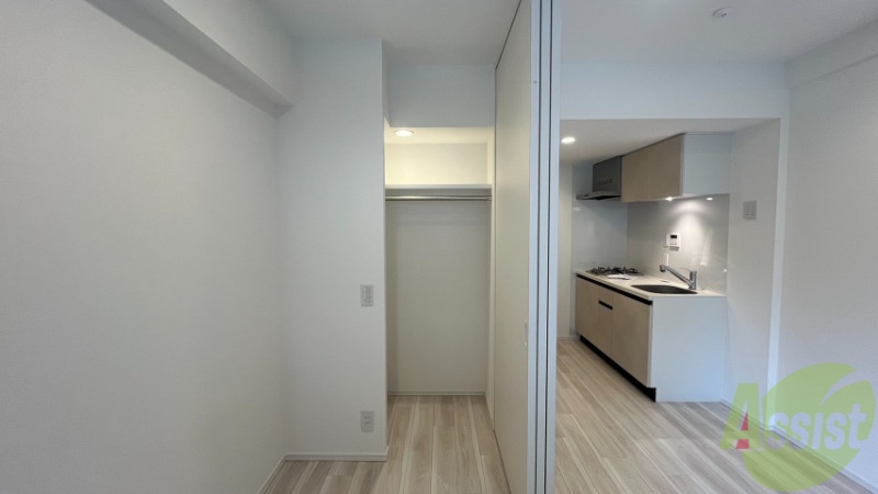 収納　２．３帖のお部屋の奥にはウォークインクローゼットがあります。