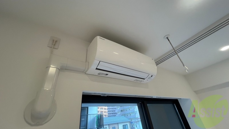 その他設備　室内にはエアコンも付いているので、夏冬安心ですね。