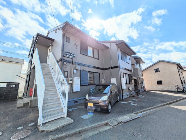 建物外観　外壁塗装済み♪猫共生型アパート♪