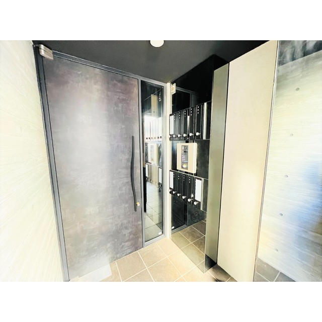 エントランス　LAPiS Park 四谷三丁目