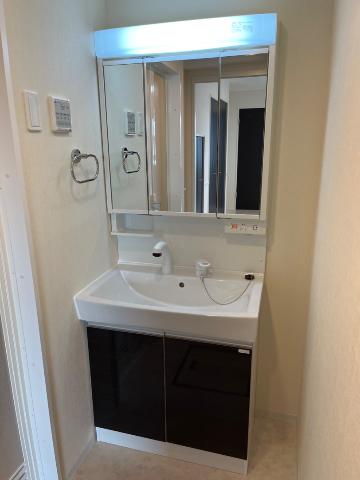 洗面設備　洗髪洗面化粧台