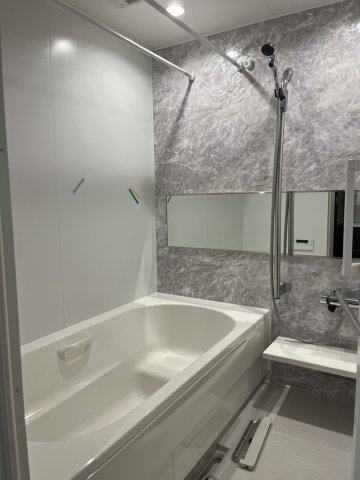 バス・シャワールーム　浴室乾燥暖房機や追い焚き付きで便利なお風呂♪