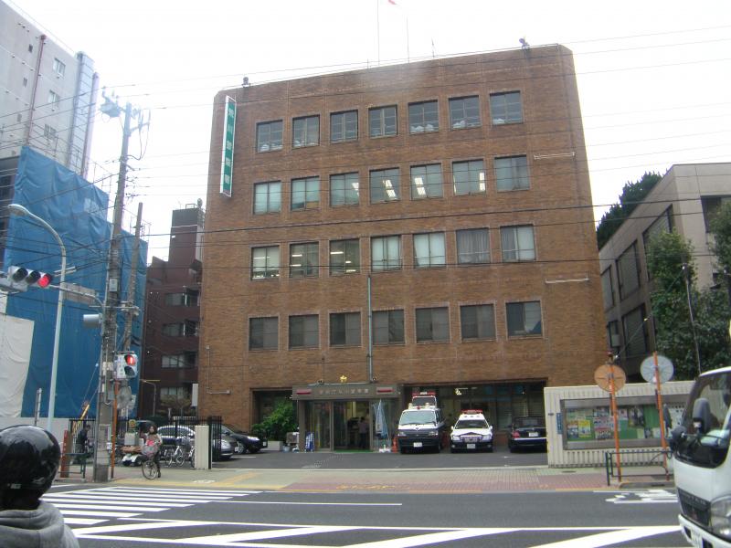 警察署・交番　荒川警察署（警察署・交番）まで307m