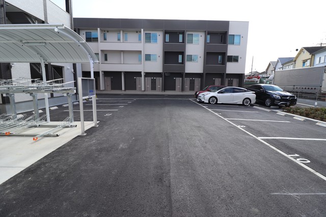 駐車場　敷地内駐車場