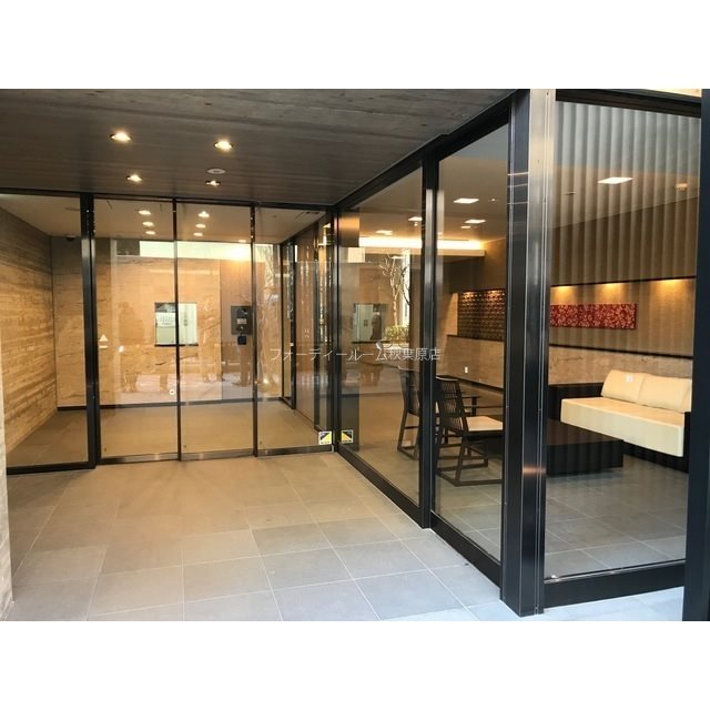 エントランス　★《見学予約受付中》当店では契約金がクレジット決済可能です★