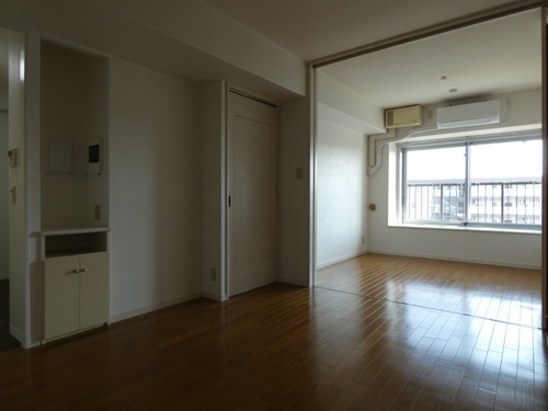 居室・リビング　使いやすい形の為、レイアウトを楽しめます♪