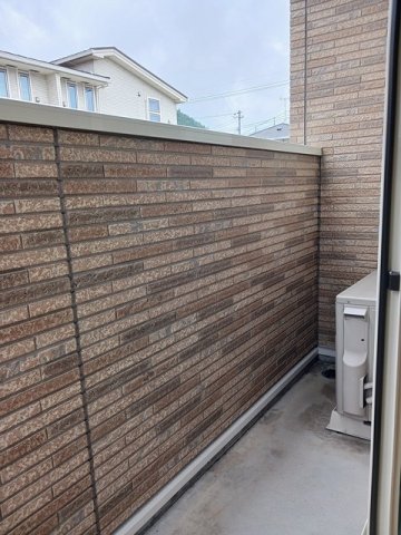 バルコニー　お洗濯にも便利なバルコニー付き