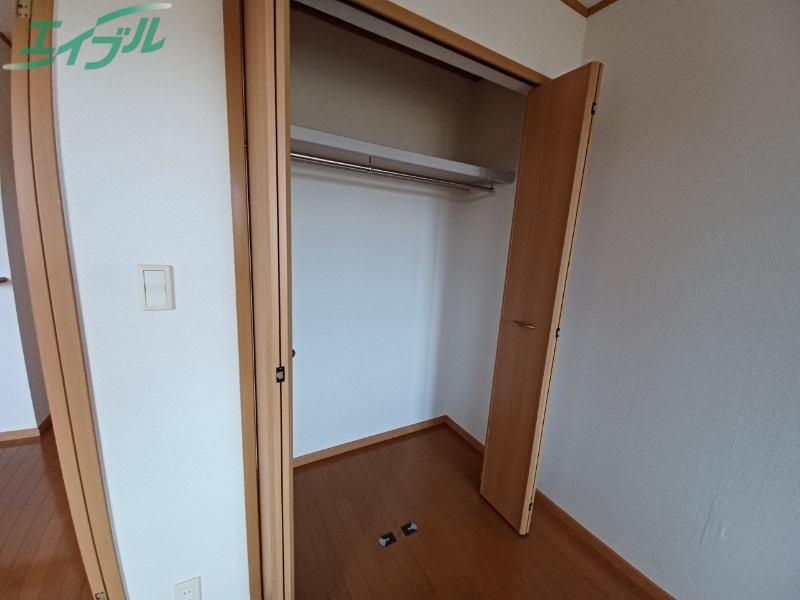 収納　同型参考写真