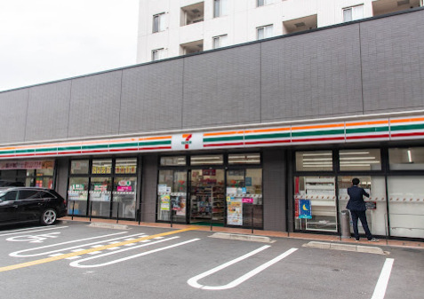 コンビニ　セブンイレブン 世田谷給田3丁目店（コンビニ）まで80m