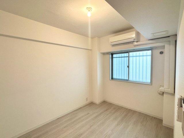 居室・リビング　参考写真（別部屋フルリニューアル時）