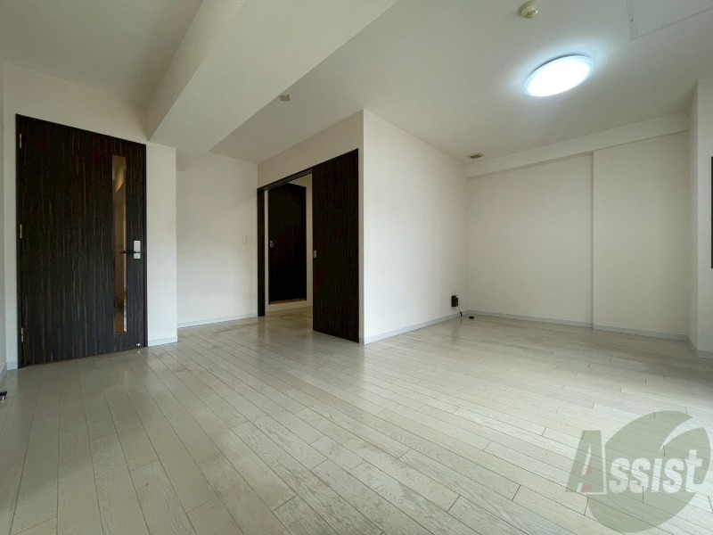 居室・リビング　広くてキレイなお部屋が広がっていて、充実した生活が送れそう。