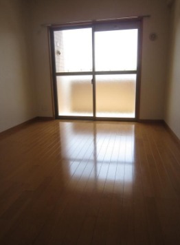 その他部屋・スペース　こちらは寝室にぴったりの洋室です