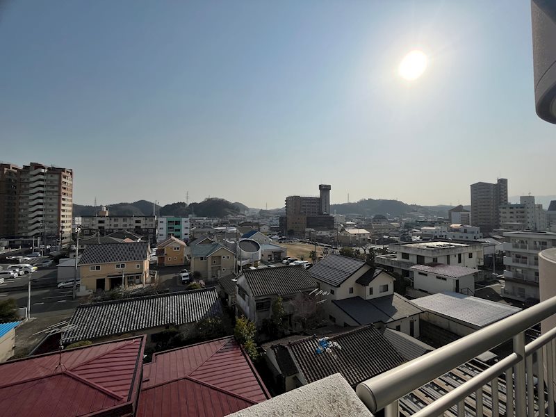 眺望　南向きで陽当りも良好です