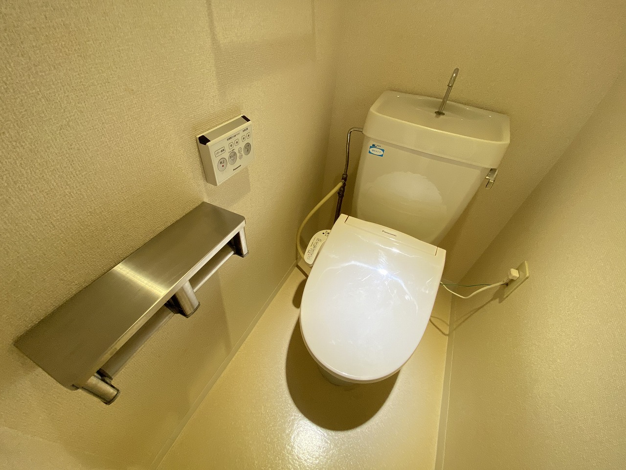 トイレ　※別部屋参考写真