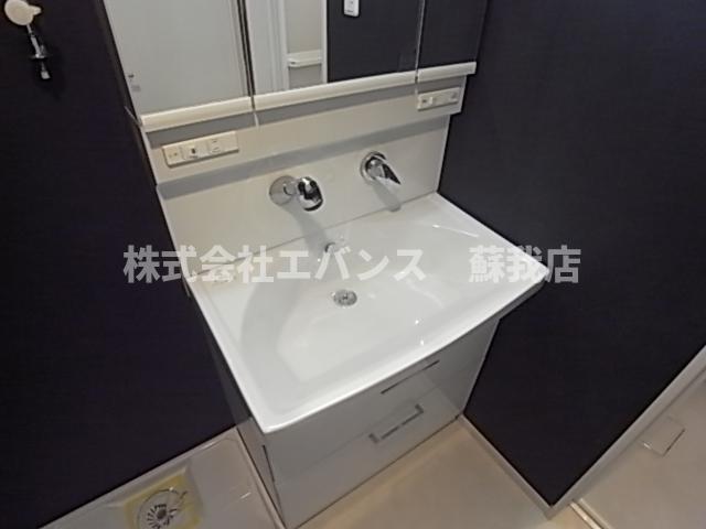 洗面設備　独立洗面化粧台付き