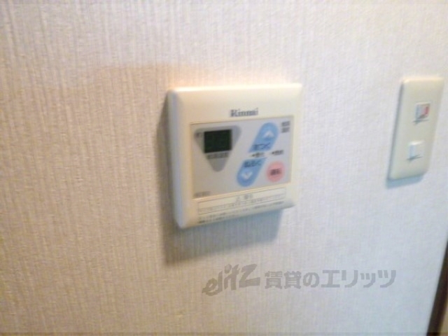 その他設備　給湯器リモコン