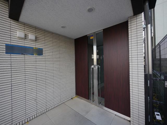 エントランス　備品を置けます洗面化粧台