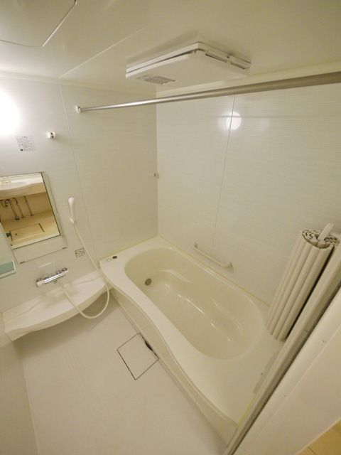 バス・シャワールーム　一坪サイズのバスルーム