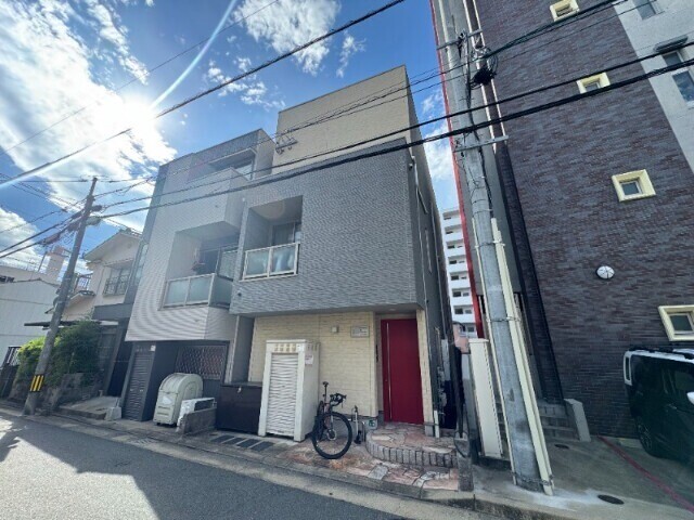 建物外観　博多駅まで徒歩10分の好立地です