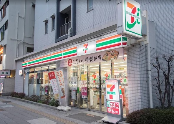 コンビニ　セブンイレブン大島中の橋南店（コンビニ）まで93m