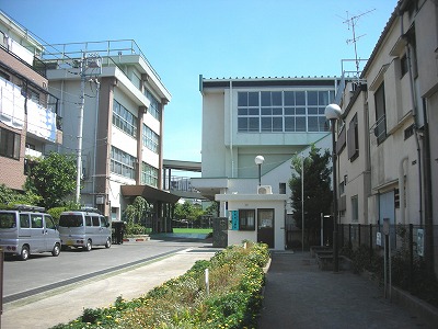 小学校　荒川区立尾久西小学校（小学校）まで1212m