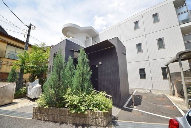 建物外観　★千歳船橋駅徒歩２分買い物・通勤・通学に便利です★