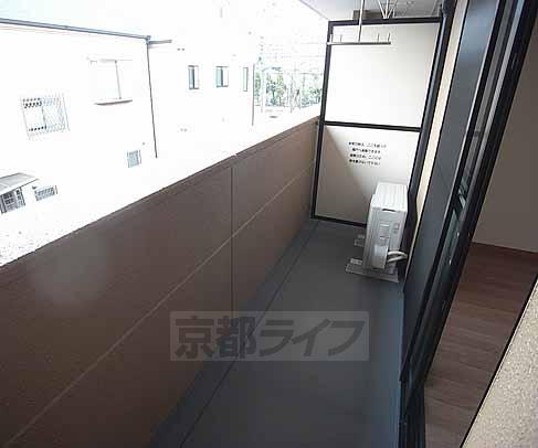 バルコニー　広いバルコニー